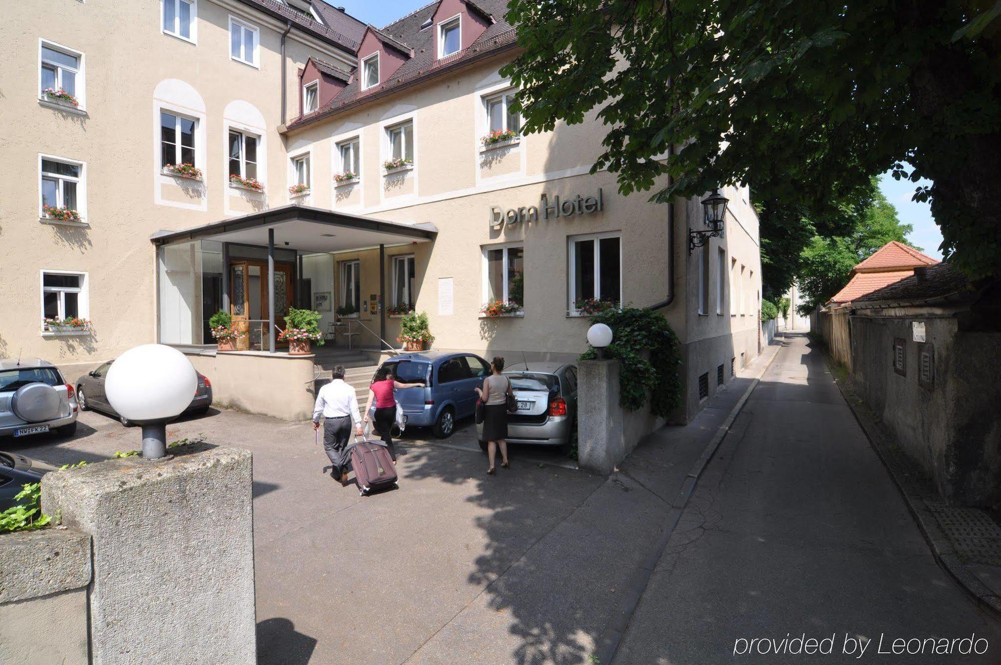 Dom Hotel Аугсбург Екстер'єр фото
