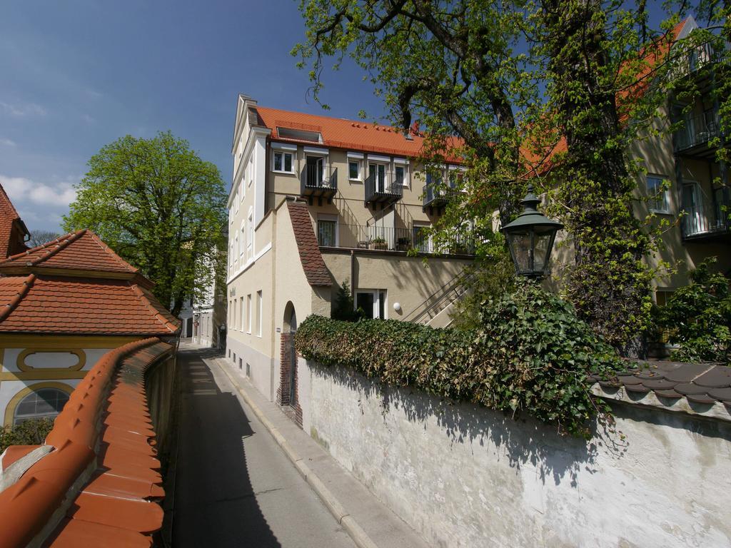 Dom Hotel Аугсбург Екстер'єр фото