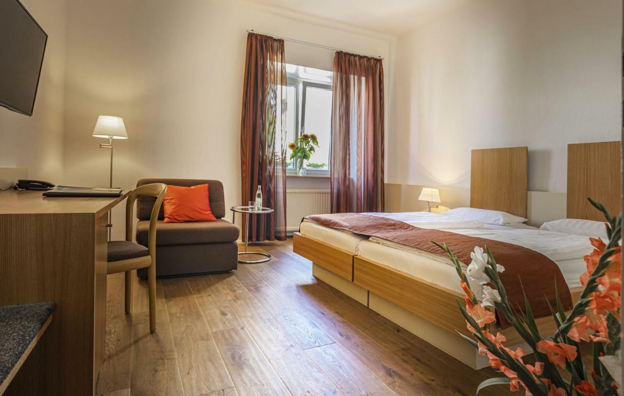Dom Hotel Аугсбург Екстер'єр фото