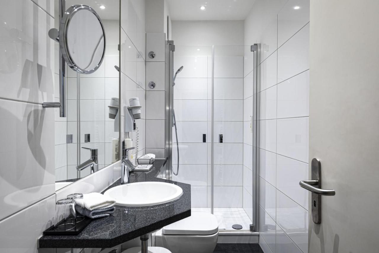 Dom Hotel Аугсбург Екстер'єр фото