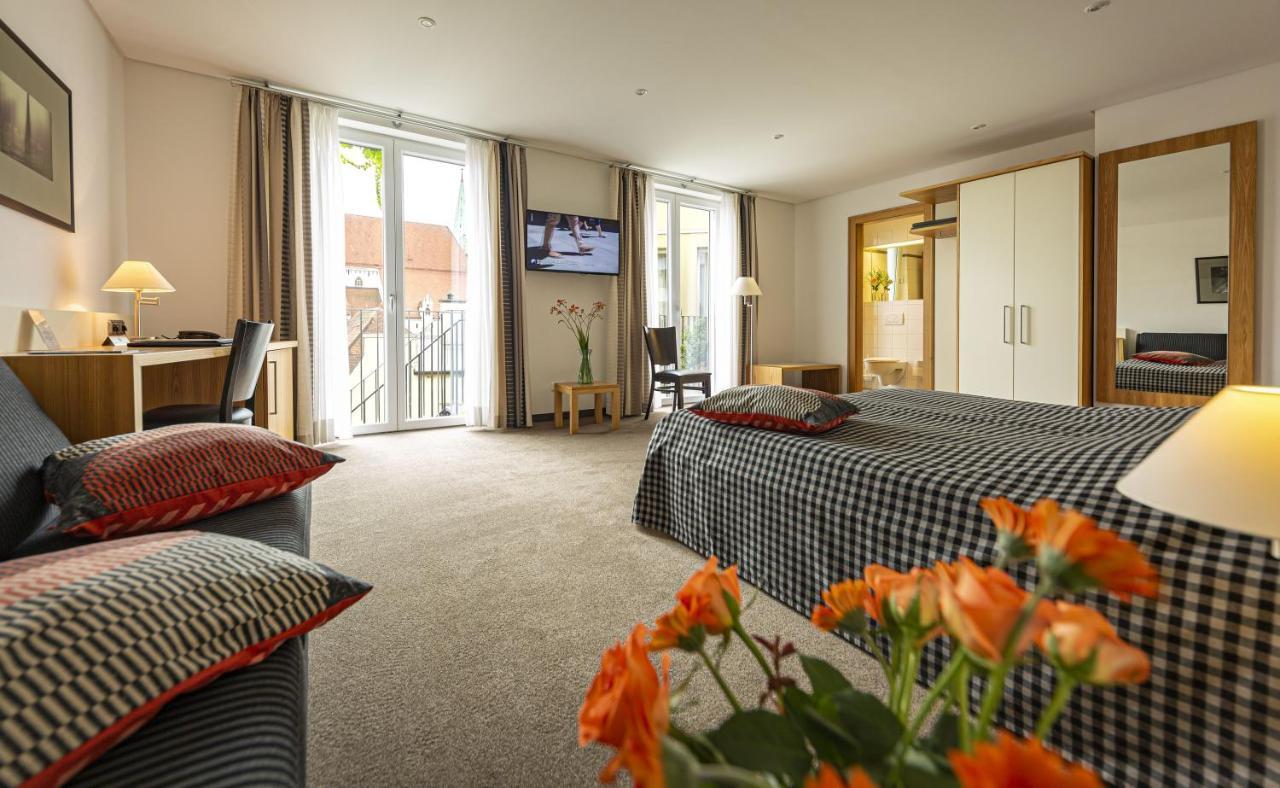 Dom Hotel Аугсбург Екстер'єр фото